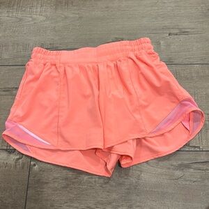 Lululemon Hotty Hot 2.5 inch shorts